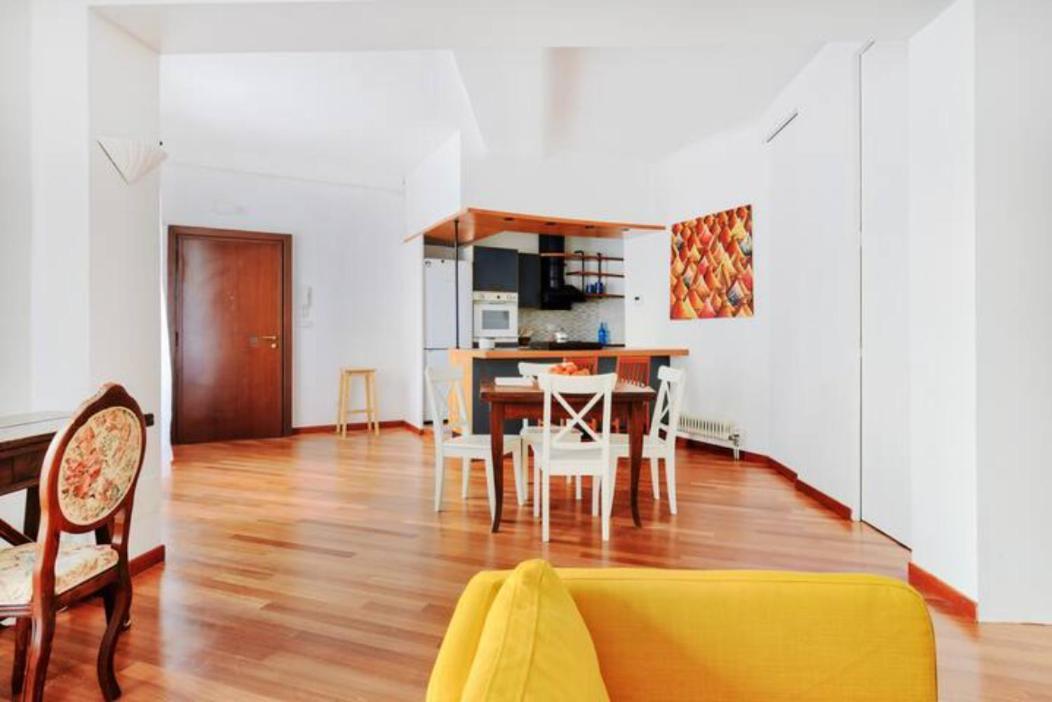 Pagano & Cenacolo Bright Apartment มิลาน ภายนอก รูปภาพ