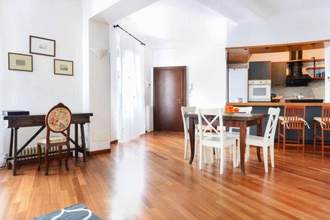 Pagano & Cenacolo Bright Apartment มิลาน ภายนอก รูปภาพ